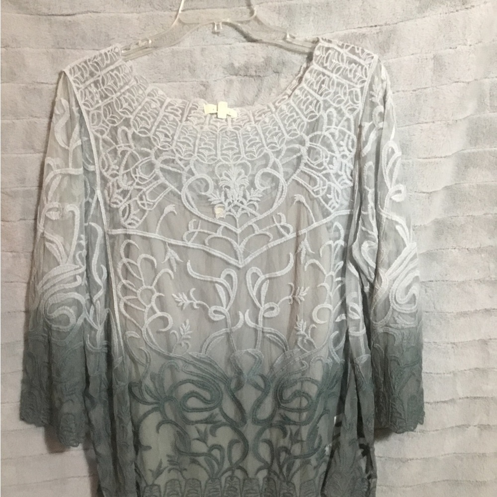 Adiva top, pale green/dk green size 2X NWT